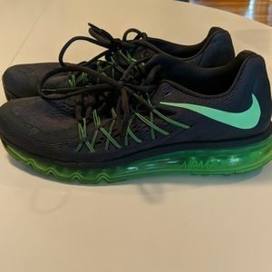 Men's running shoes